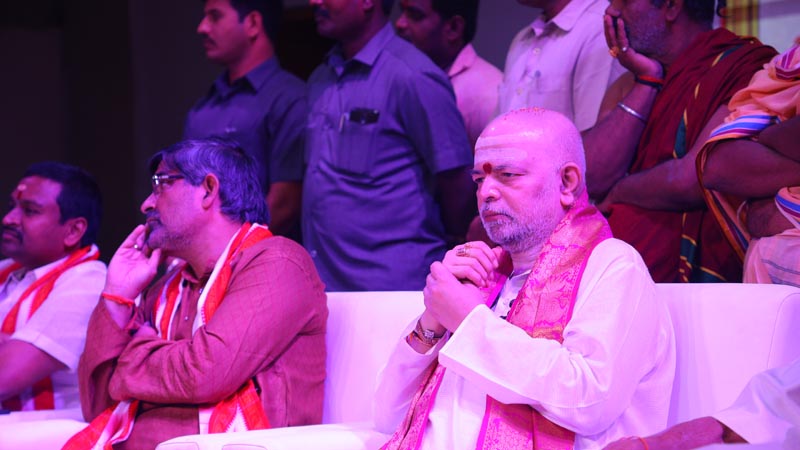 Sri Mulugu Ramalingeshwara Varaprasad Siddhanti was honoured with Jyotishyasastra Vignana Visharadha at Tummalapalli Kalakshetram, Vijayawada (195)